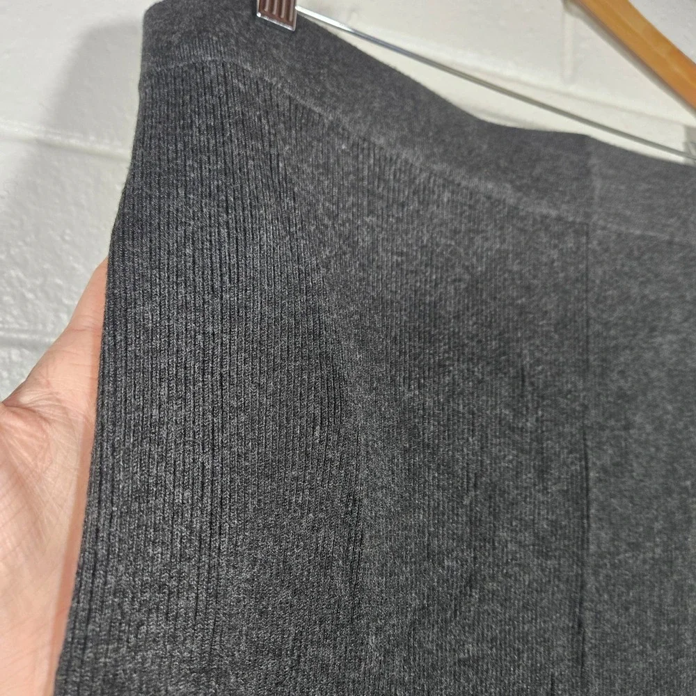 Tahari Ribbed Knit Midi Skirt Charcoal Gray Large 16-20 Office Lounge Casual‎ - Picture 3 of 7